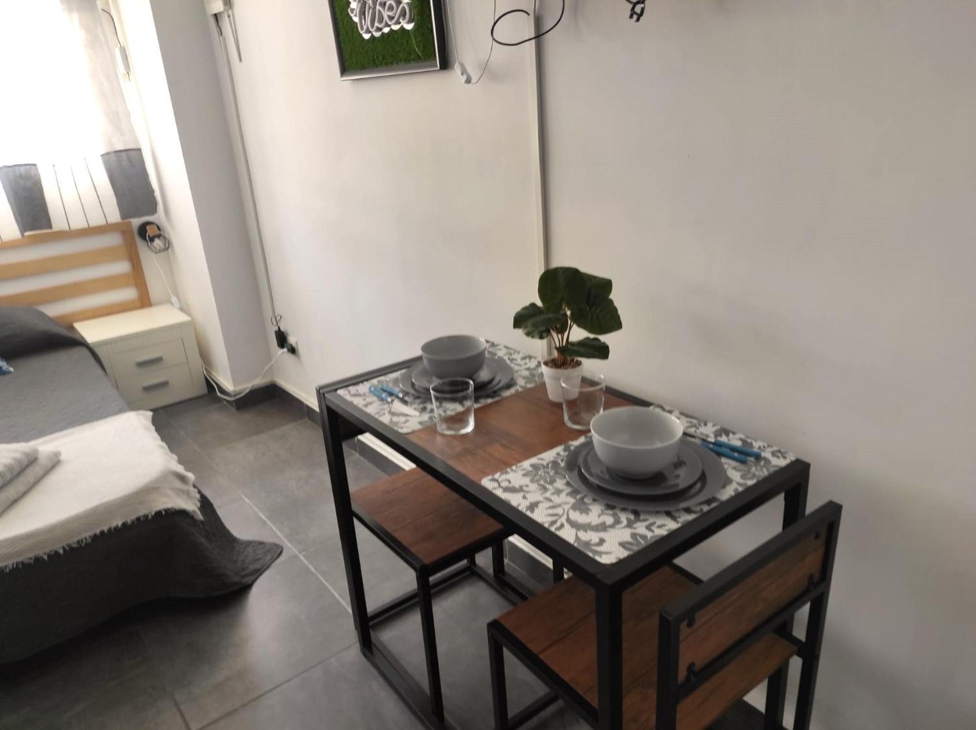 Estudio Reformado Y Centrico Con Piscina Y Wifi Acepta Mascotas Benidorm Eksteriør billede