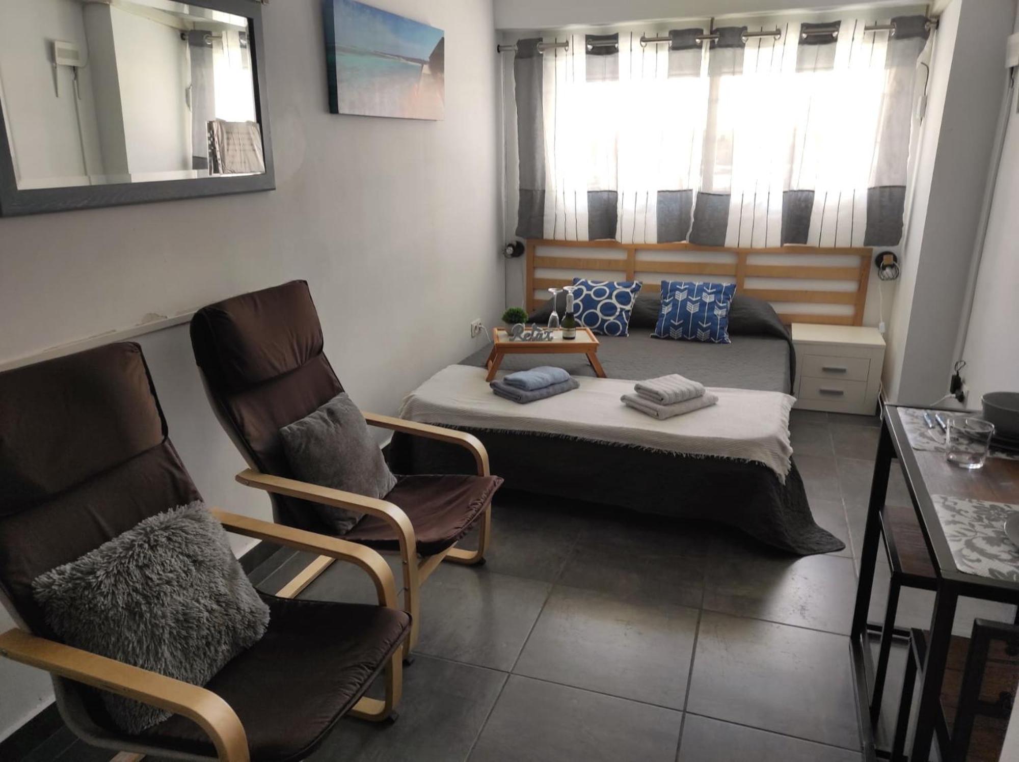 Estudio Reformado Y Centrico Con Piscina Y Wifi Acepta Mascotas Benidorm Eksteriør billede
